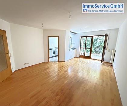 Ruhig gelegene 3-Zimmer-Eigentumswohnung mit Terrasse und Duplex-Stellplatz