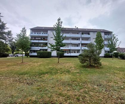 Ankommen, wohlfühlen und das Leben genießen, komplett renovierte 3-Zi.-Wohnung mit sonniger Loggia