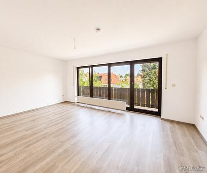 Helle 3-Zimmer-Wohnung mit Balkon und Garage in gepflegten 3-Familienhaus