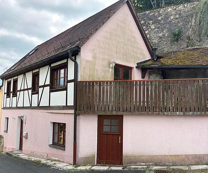 Charmantes Häuschen in einzigartiger Aussichtslage in Hartenstein