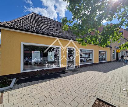 Attraktive Gewerbefläche mit großen Schaufenstern, Lager und Stellplätzen in Röthenbach/Pegnitz