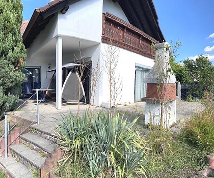 Freistehendes Einfamilienhaus und kompakter Doppelhaushälfte – 910 m² Grundstück in Fürth-Hardhöhe