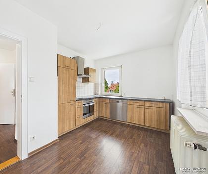 Besichtigung am Mittwoch, den 14.10.2026 um 17:00 Uhr, 
Helle 2-Zimmer-Wohnung mit Einbauküche und KFZ-Stellplatz