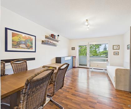 Bezugsfrei – modernisiertes Apartment mit Balkon, Einbauküche und Stellplatz