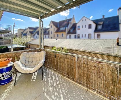 Große, moderne und helle Wohnung mit herrlichem Südbalkon und EBK