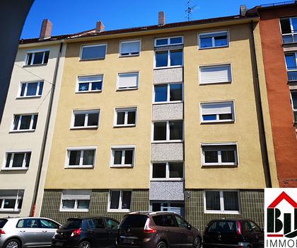 *Gepflegt - 2 Zimmer - 2015 modernisiert- Balkon - Bad mit Fenster - Seitenstraße*