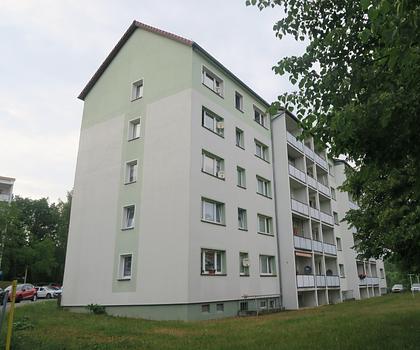 Hier können Sie einziehen! 3 Zi.-Eigentumswohnung mit Balkon in Adorf (Sachsen)