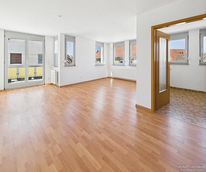 Zentral Wohnen mit West-Balkon