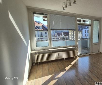 Sonnige 2 Zimmerwohnung mit Südbalkon in betreutem Wohnen in Nbg. -Rehhof