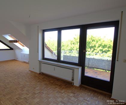 Charmante Dachgeschosswohnung in Erlangen - Büchenbach