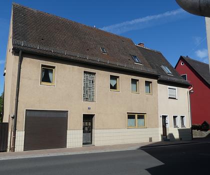 Zentrale Lage - renovierungsbedürftiges EFH in der Badstraße, Heilsbronn!