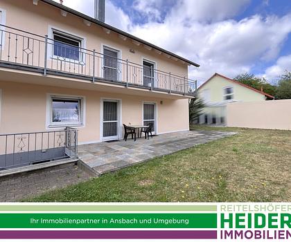 Gepflegtes Zweifamilienhaus mit großen 4-Zimmer-Wohnungen am Stadtrand