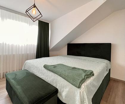 Frisch renovierte, moderne und hochwertige 3-Zimmerwohnung mit PKW Stellplatz