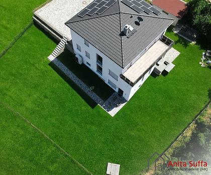 Energieeffizientes Einfamilienhaus (kfw 40+) mit Einliegerwohnung in TOP-Lage