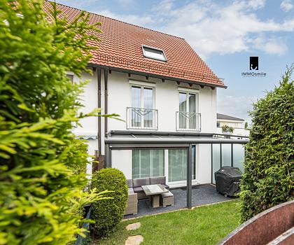 Wohnen in TOP-Lage Erlenstegen-Spitalhof: Modernes Reihenendhaus mit Garten und zwei Garagen