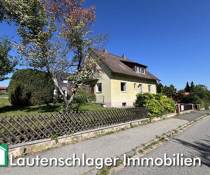 Hier lohnt sich ein zweiter Blick!
Ein- oder Zweifamilienhaus mit Doppelgarage in Unterferrieden