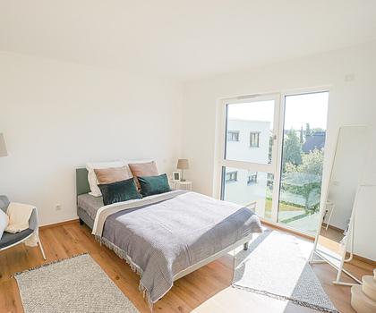 Genießen Sie den Sommer! 2-Zimmer-Neubau mit XXL-Balkon – barrierefrei & hochwertig!