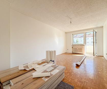 Leerstehend! Renovierungsbedürftige Wohnung mit Balkon 
in Nürnberger Nordstadt
