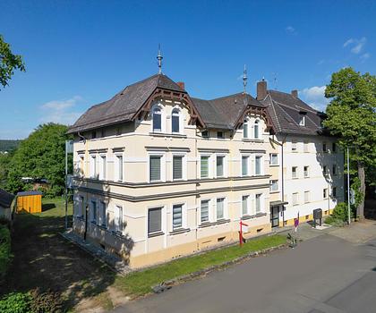 Helle 2-Zimmer Eigentumswohnung mit hohen Decken im Erdgeschoss in Forchheimer Innenstadtlage
