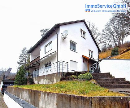 Renovierungsbedürftiges und vermietetes Einfamilienhaus in idyllischer Lage mit viel Potenzial