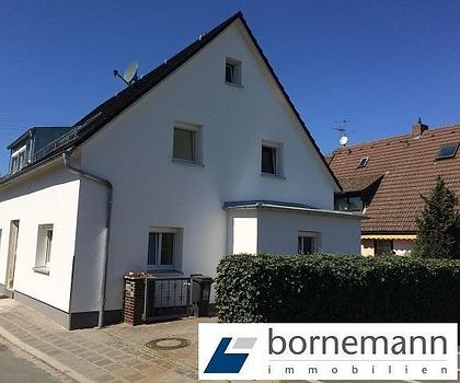 N-Nord! Zeitgemäß renovierte 3-Zi.-DG-Whg. mit EBK, Studio (20 m²) + Garten!