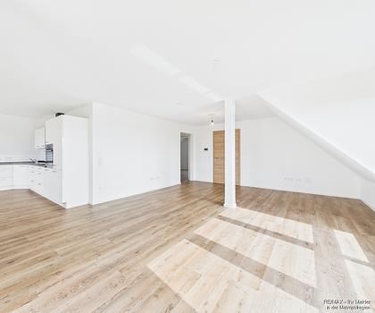 Sofort einziehen | moderne 2-Zi. Wohnung mit Loft-Charakter und Dachterrasse