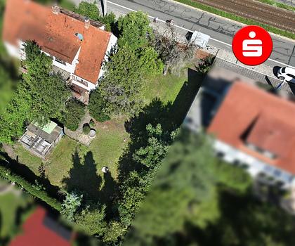 Hier ist Potenzial! Platz für zwei Häuser!