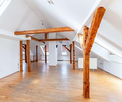 HEGERICH: Ein Zuhause zum Verlieben: Stilvolle Maisonette im Herzen Nürnbergs