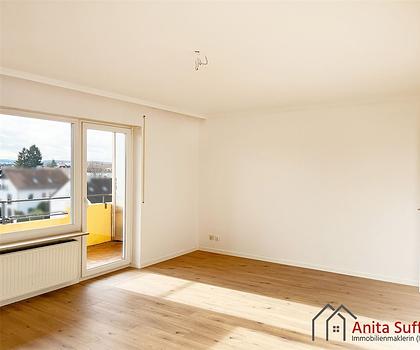 Renovierte 3,5-Zimmer Wohnung mit Loggia zu vermieten!