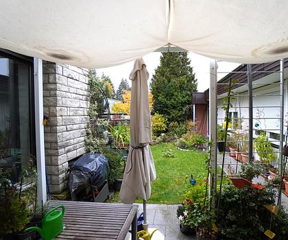 SELTENES ANGEBOT! Gartenhausbungalow mit viel Platz, schönem Garten und Garage in N-Mögeldorf