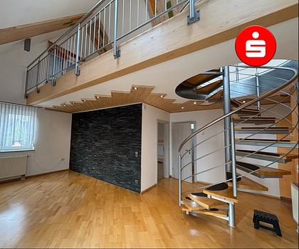 Kein 08/15! Schönes Raum-Ambiente! 3-Zi- Galeriewohnung mit Dachterrasse!