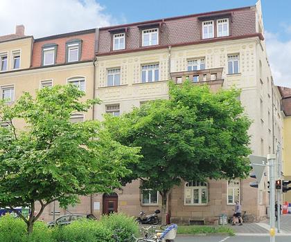 Wohnen über den Dächern von Nürnberg-Schoppershof
* 4-Zimmer * 2 Etagen * Dachterrasse * Sauna *
