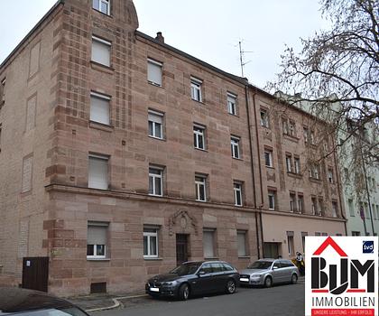 *Renoviert - 2 Zimmer - Bad mit Wanne und Fenster - Kücheneinrichtung möglich - frei*