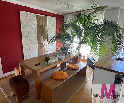 Stilvolle, helle Altbauwohnung