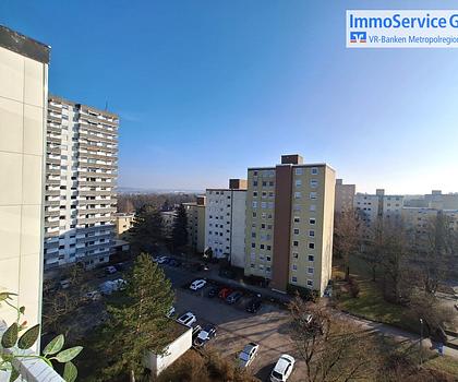 Ideal fürs Kapital! Vermietete, großzügige 3-Zimmer-Wohnung mit TG-Stellplatz