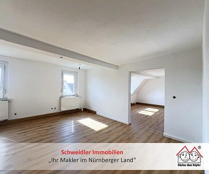 Viel Platz für Zwei: Sonniger Altbau-Charme mit Balkon und EBK in Rückersdorf 