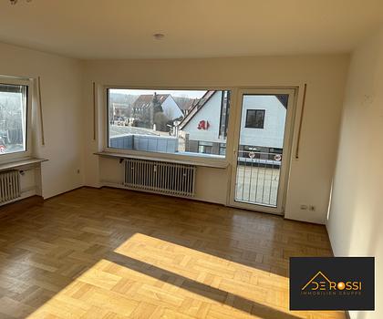 grosse 4 ZIMMERWOHNUNG MIT EINBAUKÜCHE - in Worzeldorf - frei