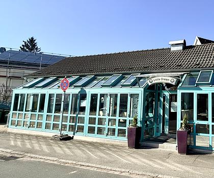 Etabliertes Restaurant/Bar mit Wintergarten und Außenbereich mit angeschlossenem großzügigen Wohnhaus