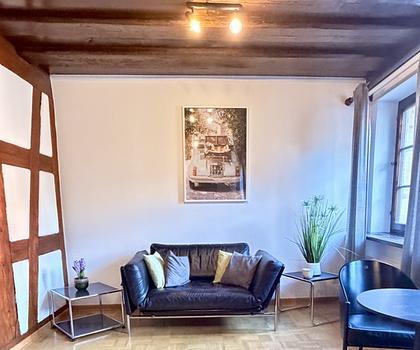 Möbliertes Altstadt-Juwel am Unschlittplatz  Stilvoll wohnen im historischen Fachwerkhaus mit einzigartigem Ausblick