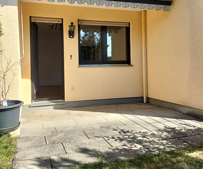 2-Zimmer-Eigentumswohnung mit Terrasse und PKW-Stellplatz