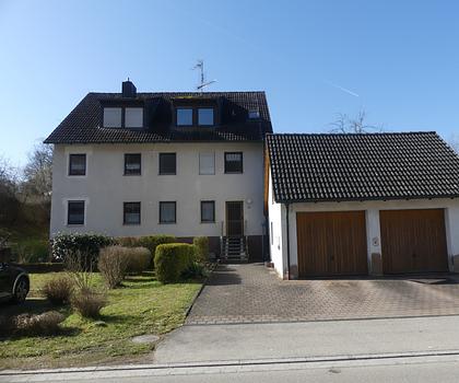 Kapitalanlage! Vermietetes Zweifamilienhaus in Heilsbronn OT Weißenbronn!