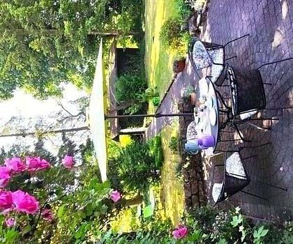 8-Zi.-Haus mit Einliegerwohnung + 237 m² Wfl. + 1.200 m² Grundstück mit Bauoption + Bezugsfrei