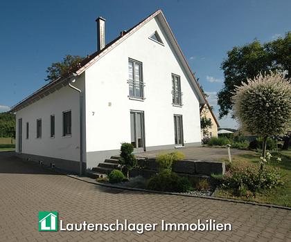 Wohngenuss für die Familie!
Modernes Einfamilienhaus in Ortsrandlage, bei Deining