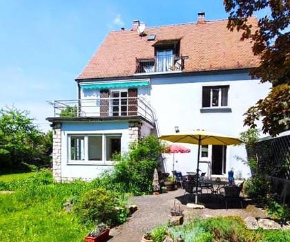 SOLIDE und gepflegt! EFH mit Charme + 237 m² Wfl. -erweiterbar + 1.200 m² Grundstück mit Bauoption + Frei