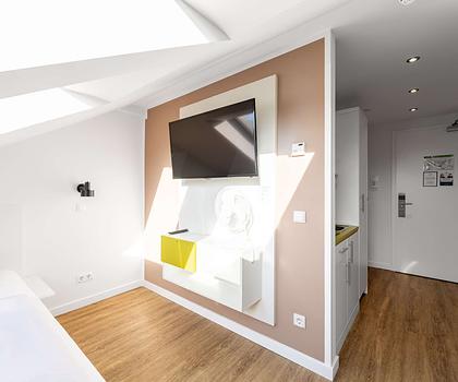 HEGERICH: Stilvolles, modernes Apartment mit garantierten Mieteinnahmen am Golfplatz Fürth