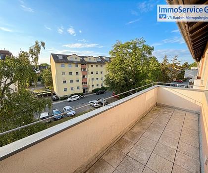 Renovierungsbedürftige 3-Zimmer-Eigentumswohnung mit Balkon in Oberasbach